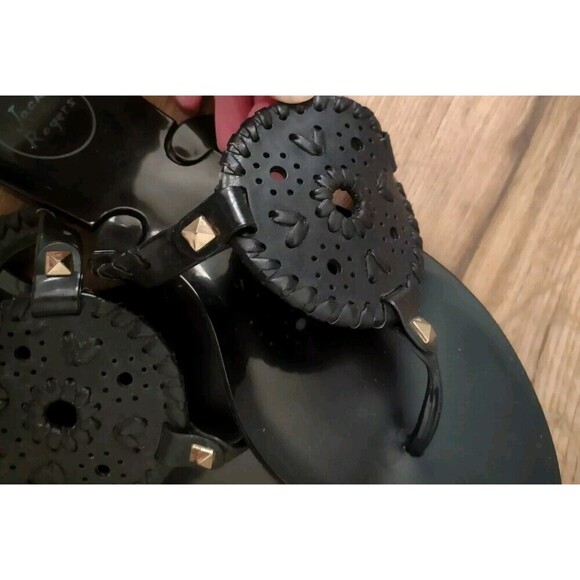 Vintage Jack Rogers Womens Sz 8 Rubber Flip Flops Thongs Sandals in Black & stud - Picture 2 of 3